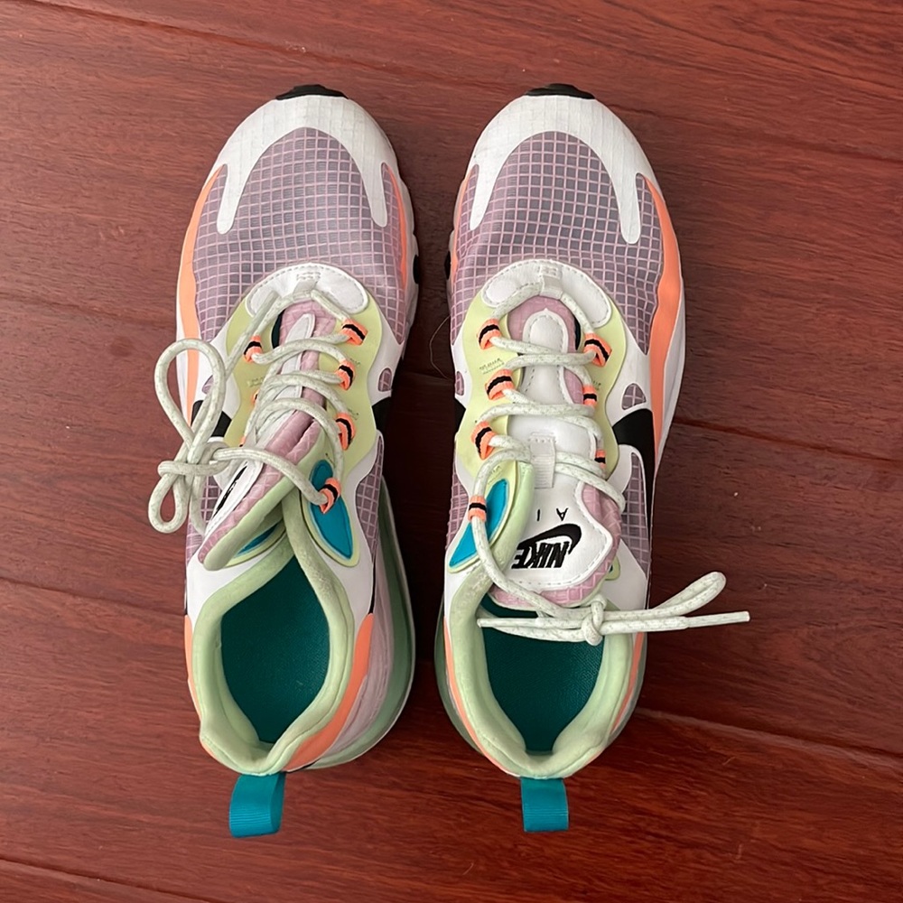 Nike Air Max React 270 SE